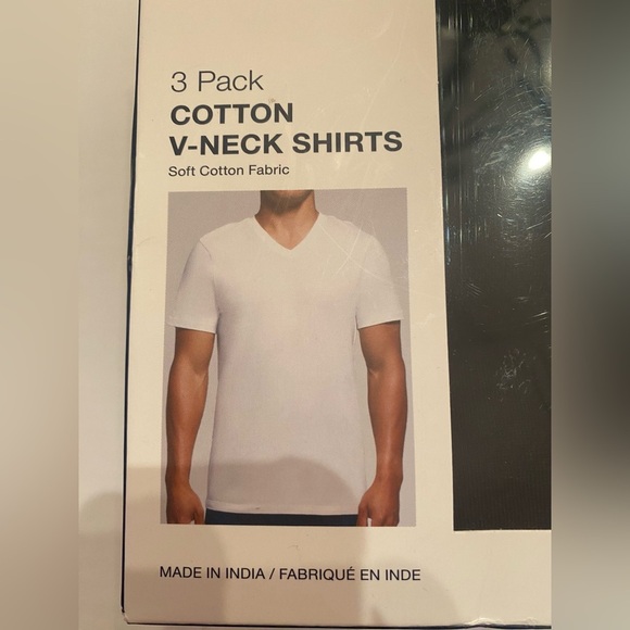 Gap Men’s 3 Pack Cotton V-Neck Undershirts Tee T-Shirt Tagless Black - Picture 2 of 5